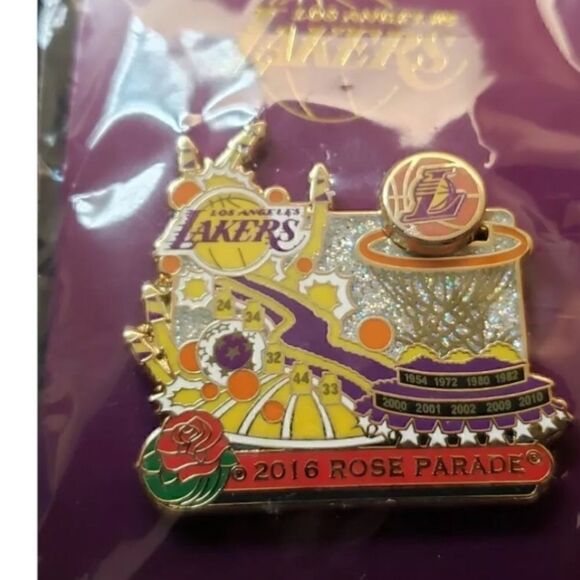 New 2016 Los Angeles LAKERS Rose Parade  Exclusive Season Holders PIN - Picture 2 of 5